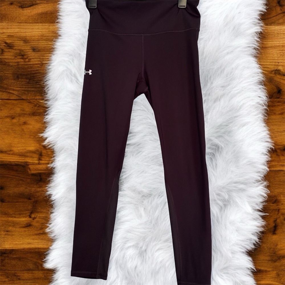 Women’s Yoga Under Armour Leggings Size Medium NWOT
